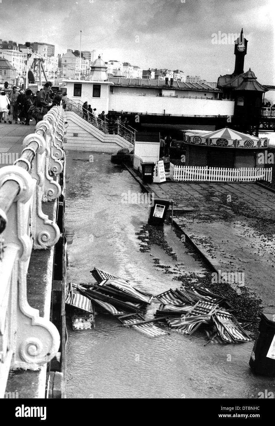 Front de mer de Brighton tempête et inondations en 1992 Banque D'Images
