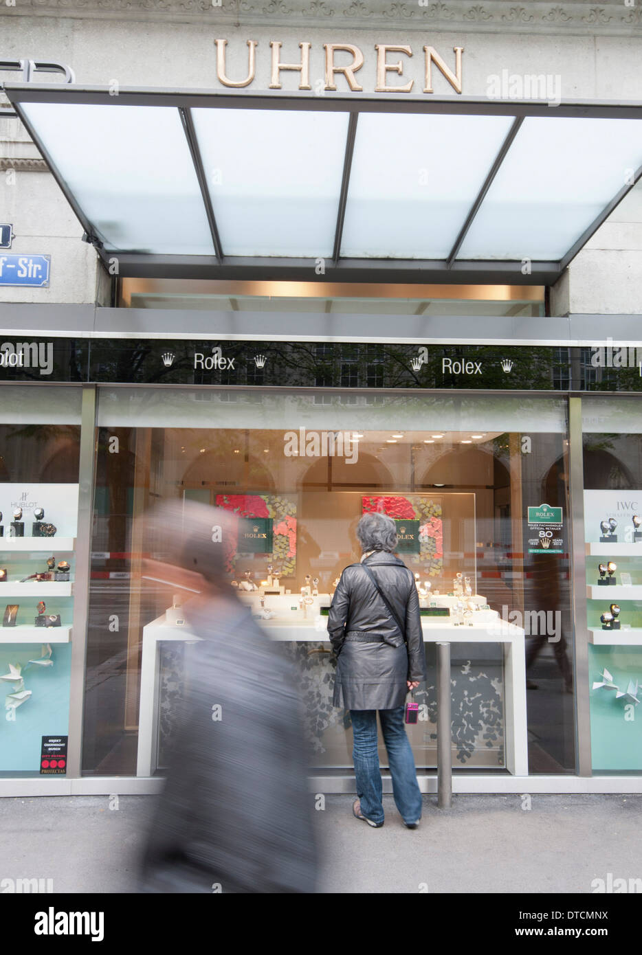 Swiss Luxury watch maker's shop sur la Bahnhofstrasse de Zurich Banque D'Images