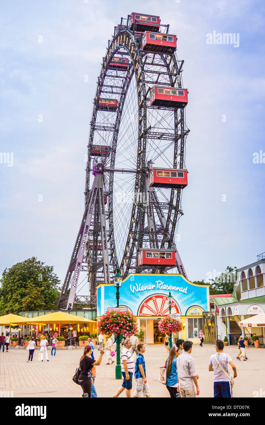 Grande Roue au Prater __ amusement park, vienne, autriche Banque D'Images