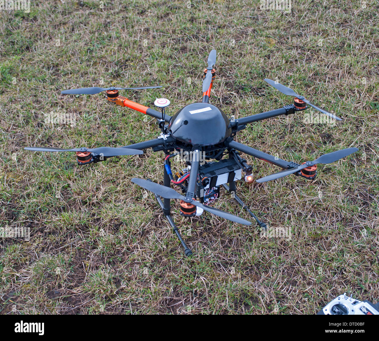 Un Octocopter sur le sol après avoir terminé une commission commerciale. 9311 SCO. Banque D'Images