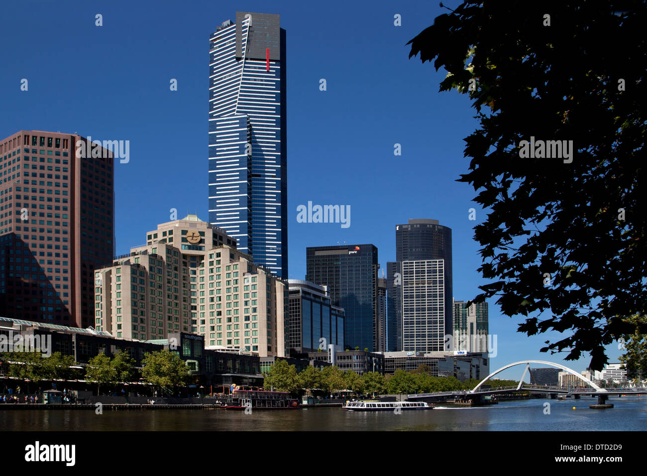 La rivière Yarra et toits de Melbourne, Victoria, Australie Banque D'Images