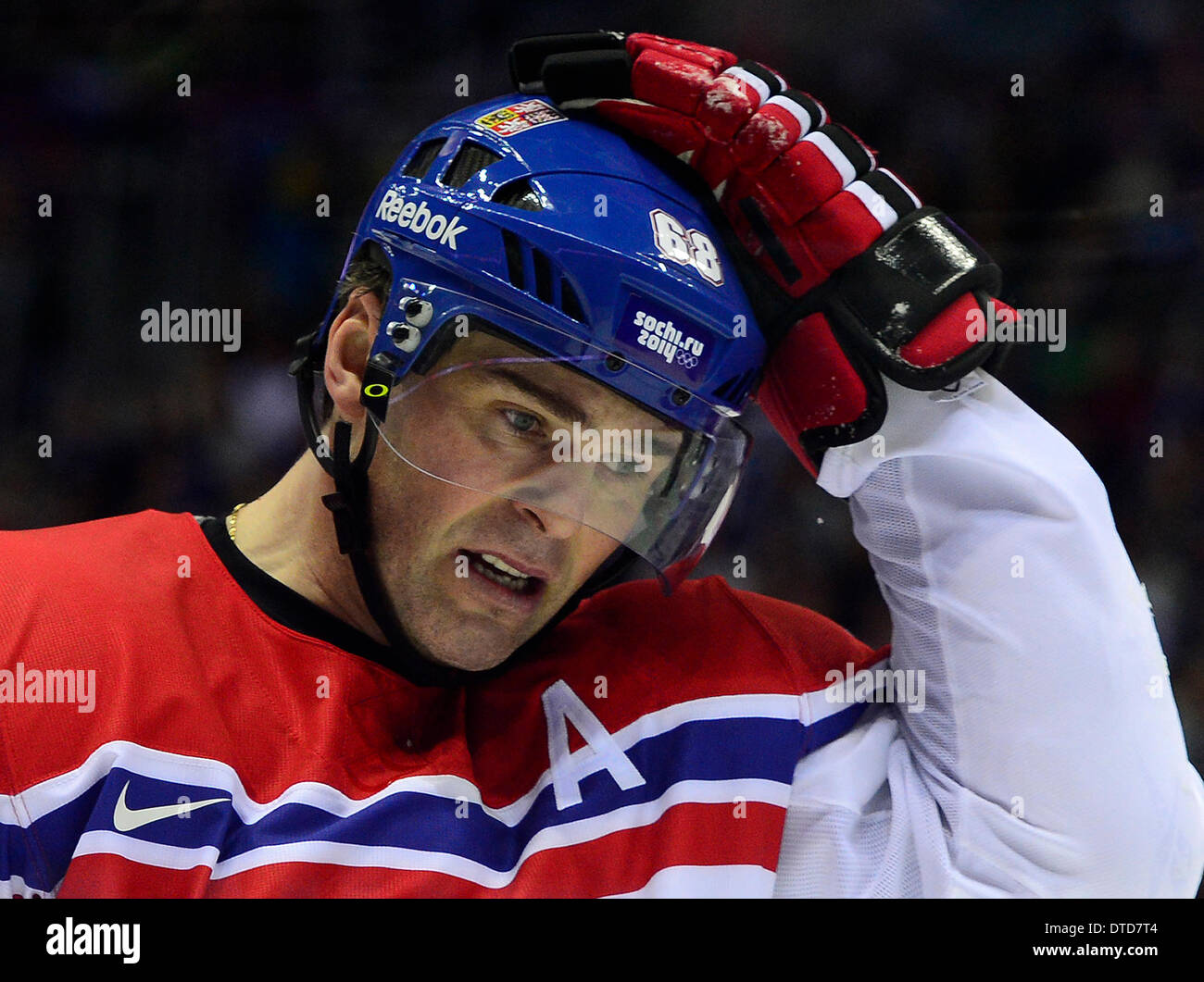 Sochi, Russie. Feb 15, 2014. Jaromir Jagr est visible pendant l'men's hockey sur glace match au Jeux Olympiques d'hiver de 2014 à Sotchi, Russie, le 15 février 2014. Credit : Vondorus Romain/CTK Photo/Alamy Live News Banque D'Images