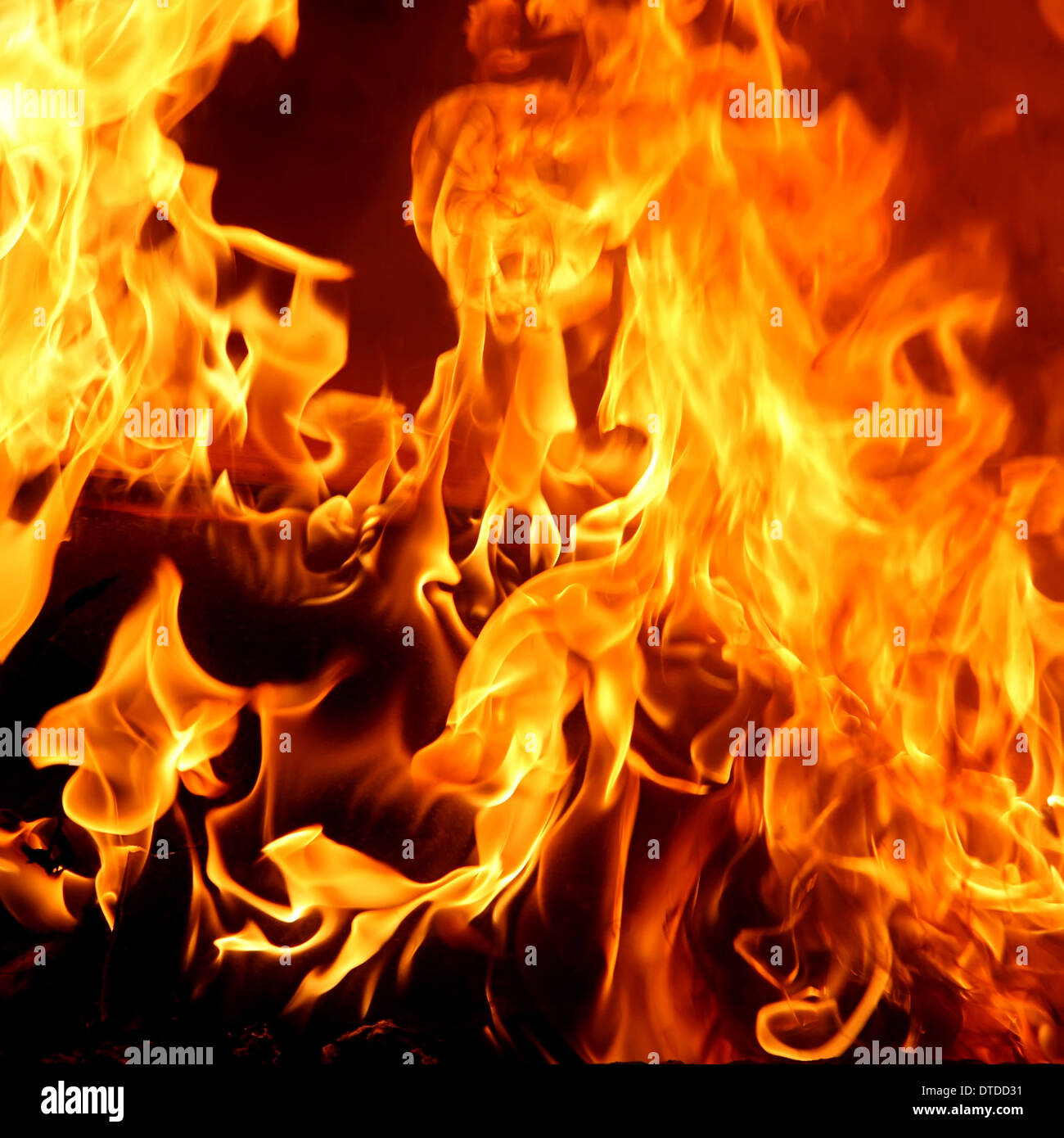 Feu rouge arrière-plan et les flammes Banque D'Images