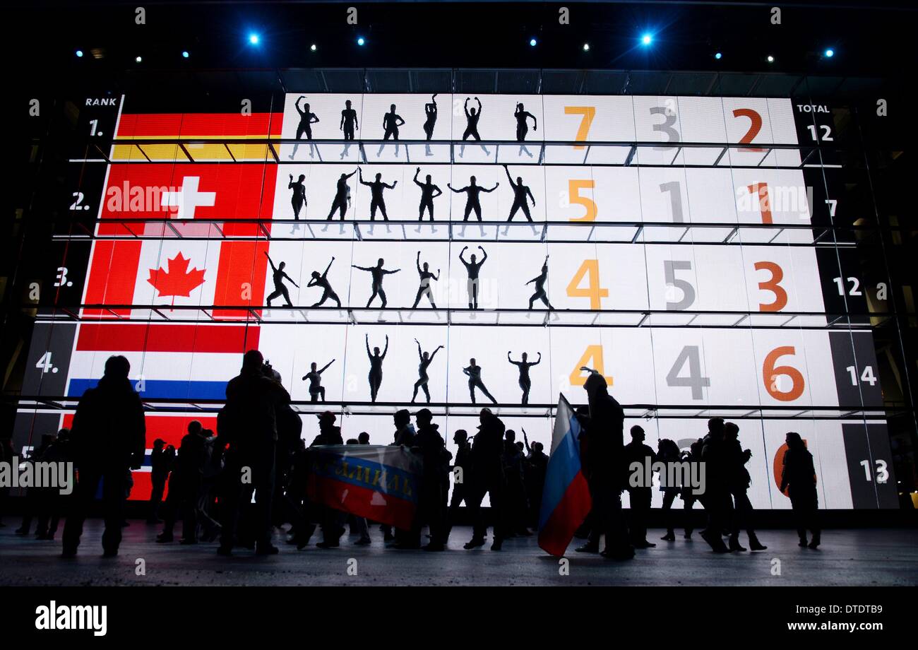 Le nombre de médailles vivant sur un mur de LED dans le parc olympique de Sotchi à l'Jeux olympiques de 2014, à Sotchi, Russie, 15 février 2014. Les Jeux Olympiques d'hiver de 2014 à Sotchi vont de 07 à 23 février 2014. Photo : Frank May Banque D'Images