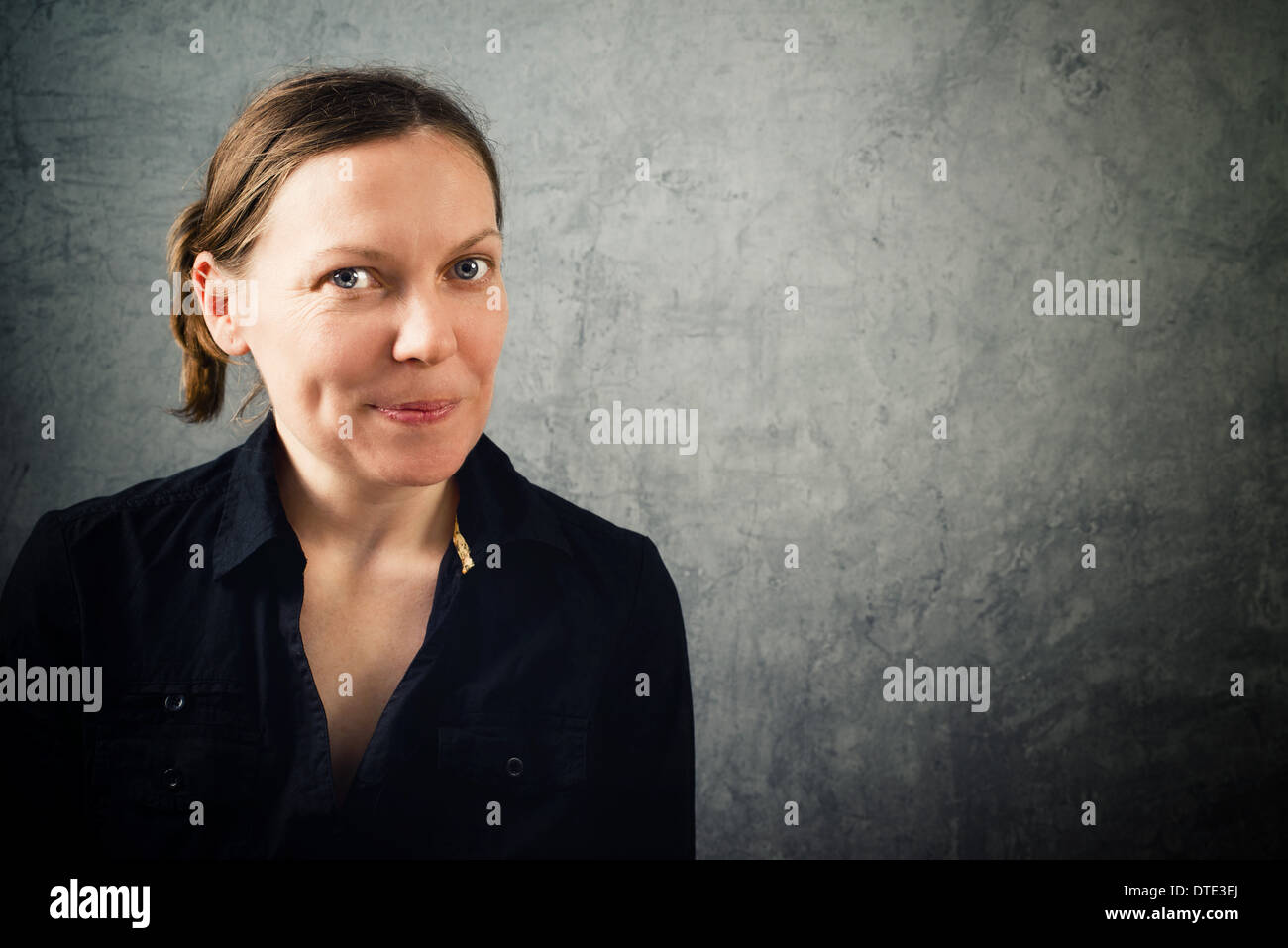 Belle femme sans maquillage Banque de photographies et d’images à haute résolution Alamy