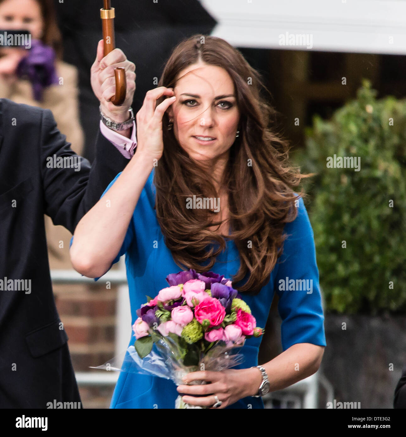 La duchesse de Cambridge a ouvert la nouvelle salle d'art de l'ICAP dans Northolt High School, Ealing. Banque D'Images