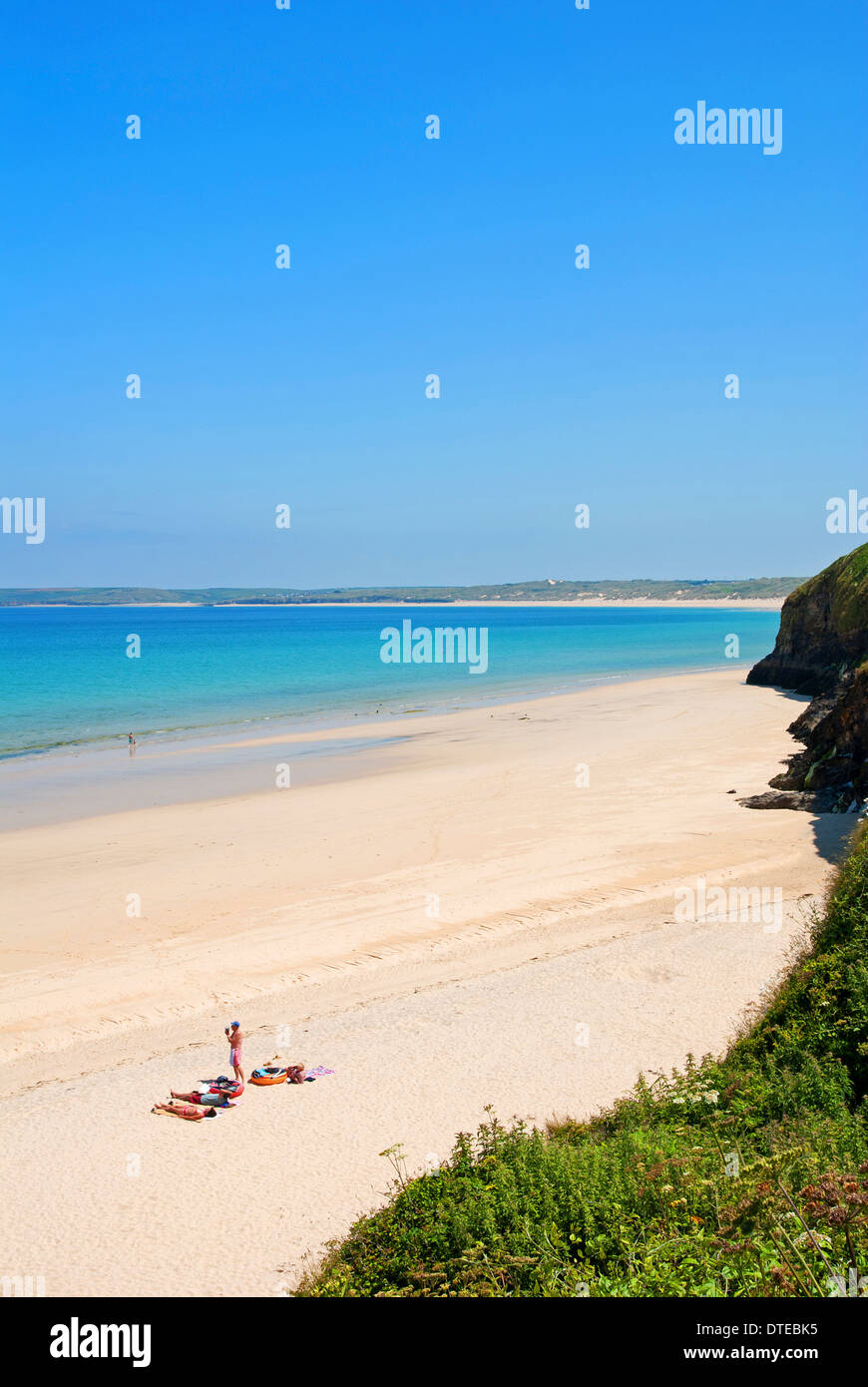 La plage isolée à Carbis Bay près de St.Ives à Cornwall, UK Banque D'Images