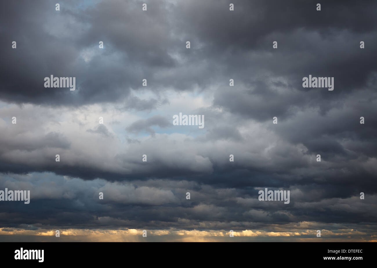 Contexte naturel : ciel d'orage Banque D'Images