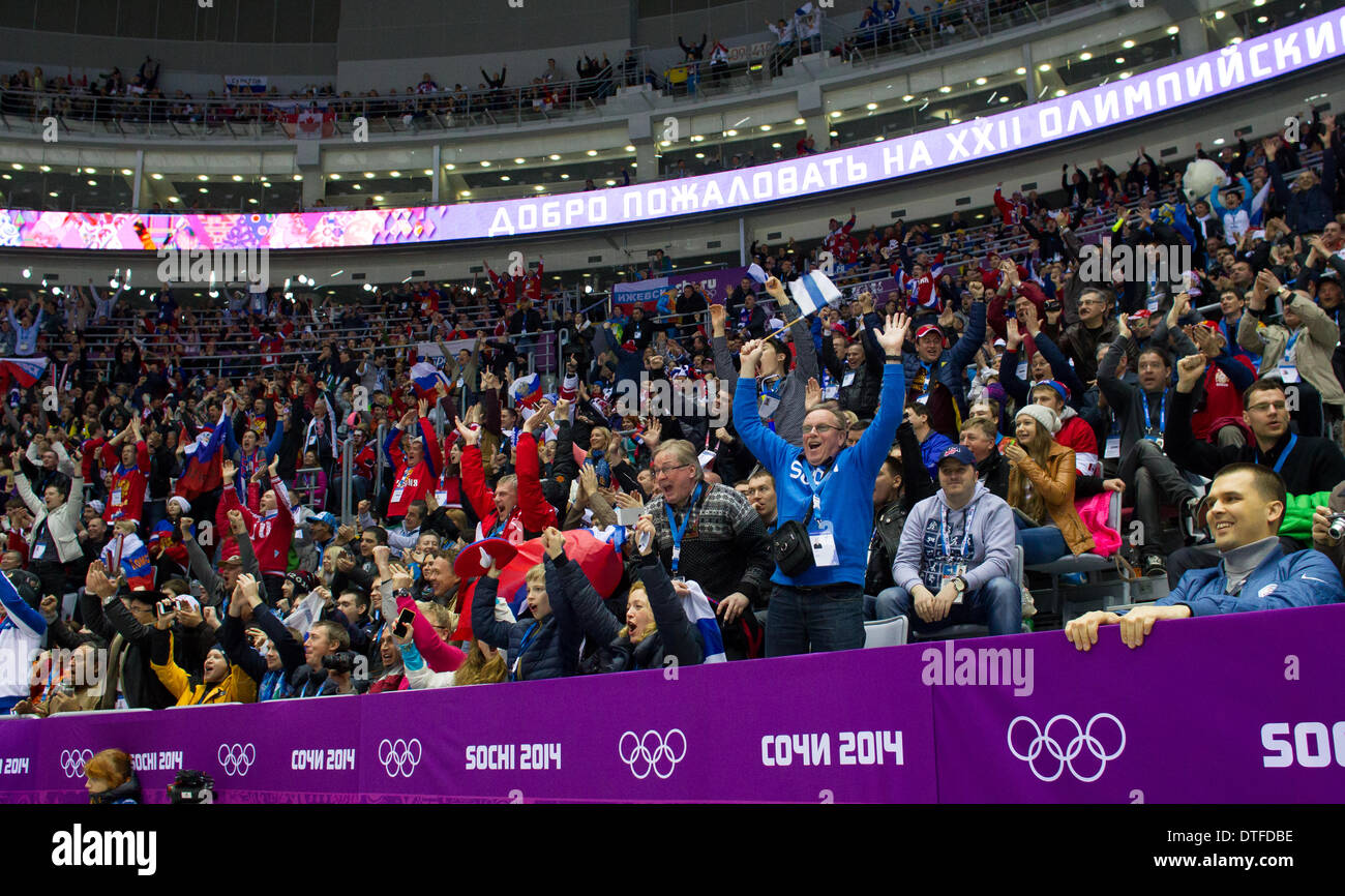 Sochi, Russie. 16 Février, 2014. La Finlande Olli Jokinen du score dans la 2e période pour égaliser le match 1-1. Le Canada a gagné 2-1 en prolongation. Mens le hockey sur glace ronde préliminaire, Groupe B, XXII jeux olympiques d'hiver, Sotchi2014. La Russie. Credit : Action Plus Sport/Alamy Live News Banque D'Images