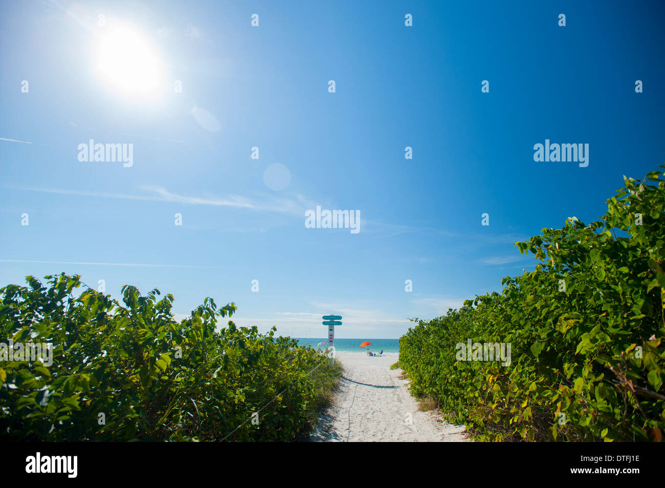 USA Floride Sarasota FL Lido Key Beach sunny soleil journée chaude passerelle d'accès à la plage soleil chaud Banque D'Images