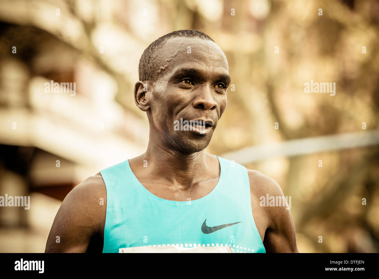 Barcelone, Espagne. 16 février 2014. Du Kenya : Eliud Kipchoge remporte la 24e édition du semi-marathon de Barcelone en un temps de 1:00:52 © matthi/Alamy Live News Crédit : matthi/Alamy Live News Banque D'Images