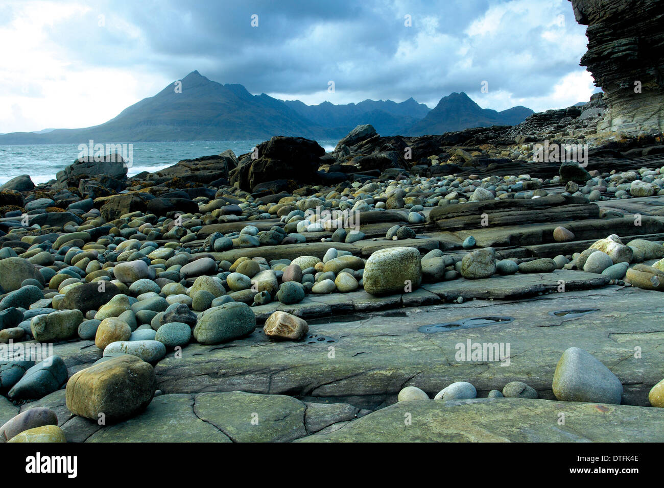 Les Cuillin noires et le Loch Scavaig de Elgol, île de Skye, Hébrides intérieures, Highland Banque D'Images