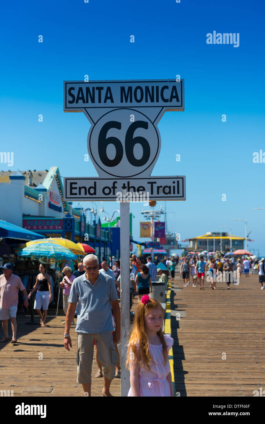 Route 66 - Fin du sentier inscription à Santa Monica, Californie, USA Photo  Stock - Alamy