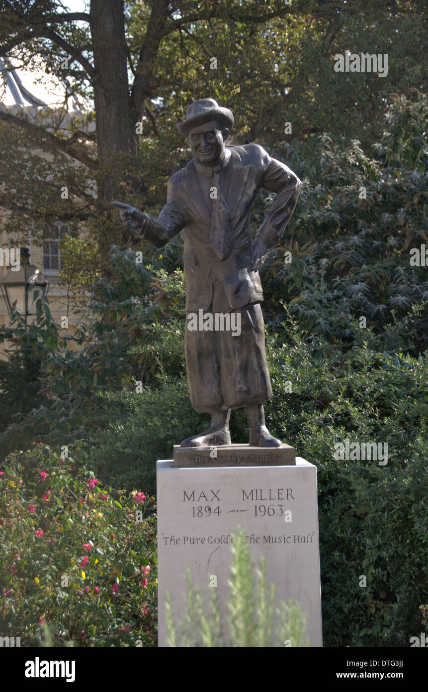 Statue de l'humoriste Max Miller à Brighton Banque D'Images