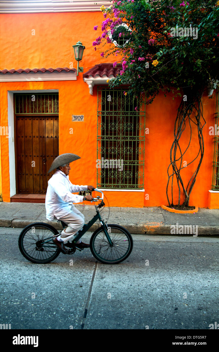 Le local vélo dans la vieille ville de Carthagène, Colombie Banque D'Images