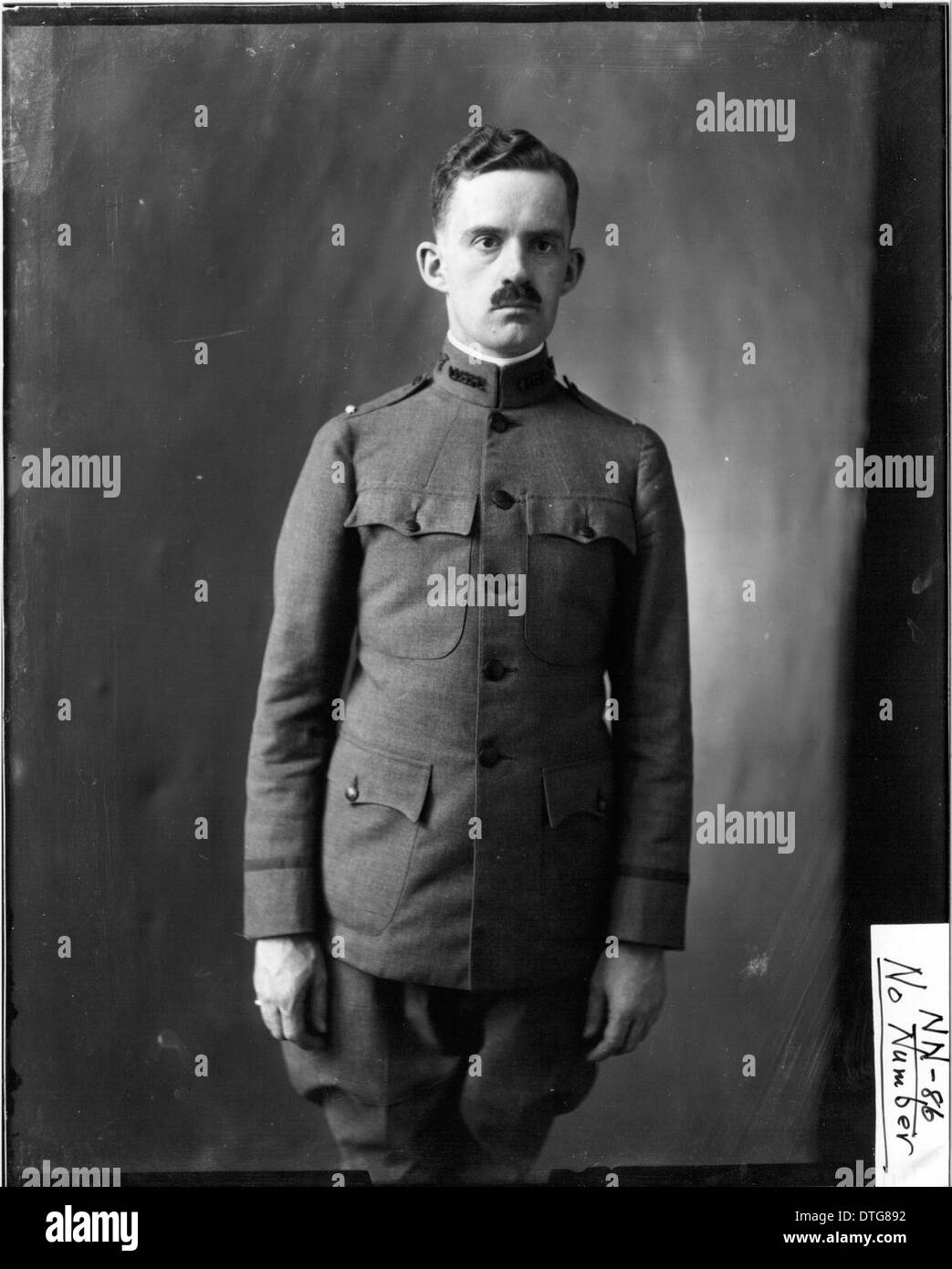 Portrait photographique de Parke G. Smith, M.D. en uniforme militaire 1918 Banque D'Images