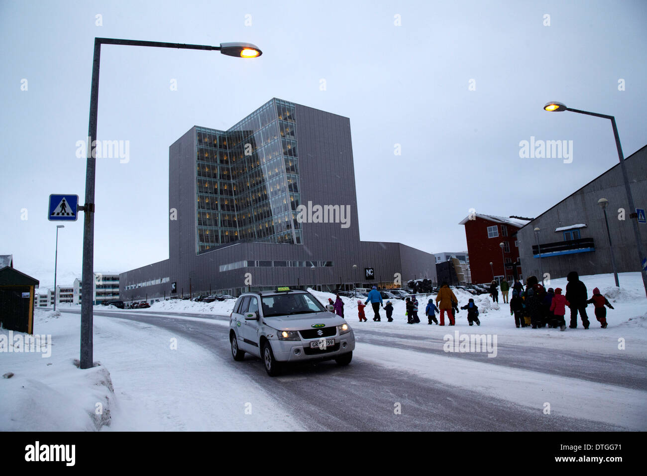 Nuuk Ville et de ses principales rues commerçantes. Groenland Banque D'Images