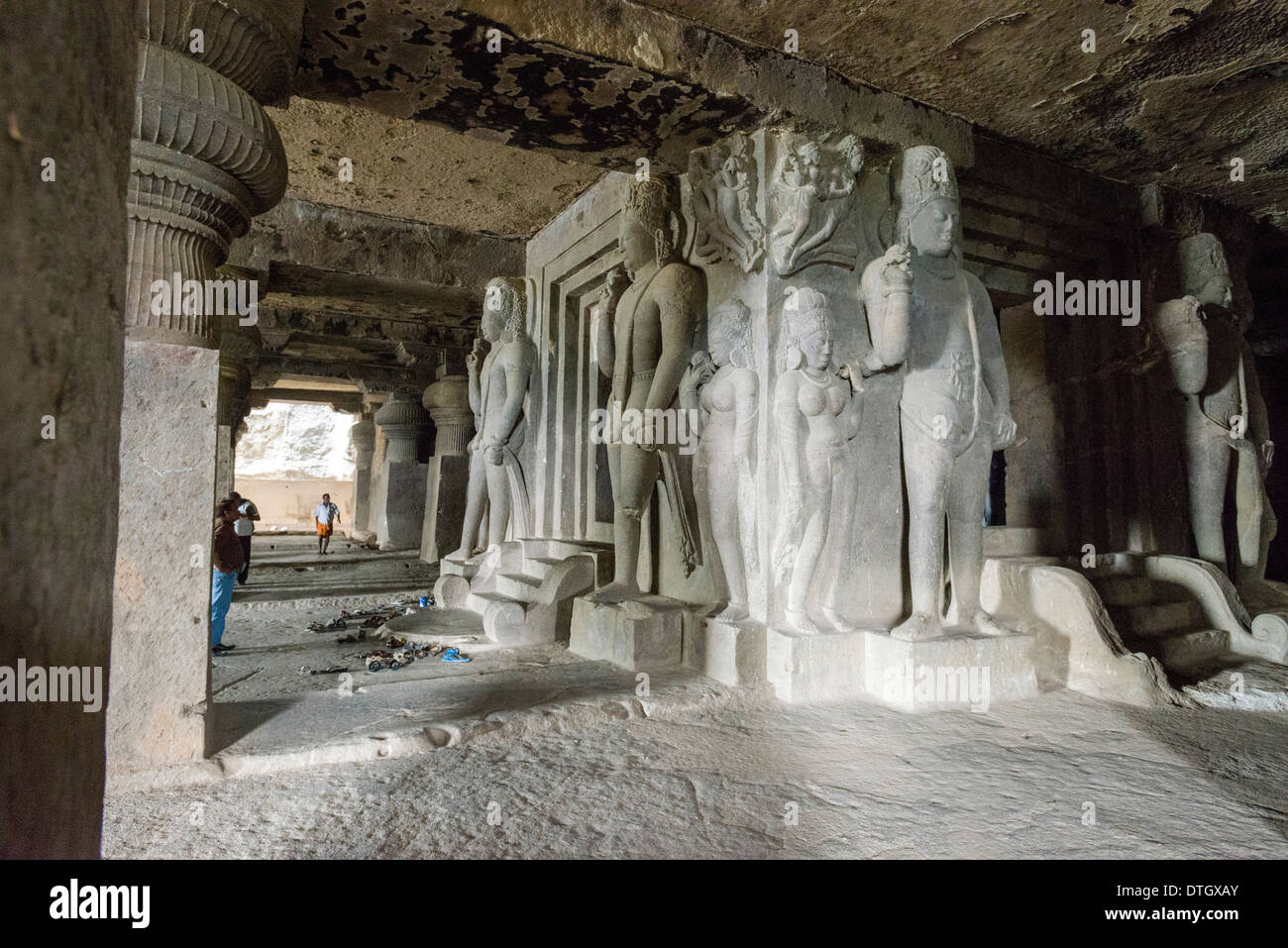 Sculptures en pierre dans la grotte 29, le Kailashanatha grotte, les grottes d'Ellora, UNESCO World Heritage Site, Ellora, Maharashtra, Inde Banque D'Images