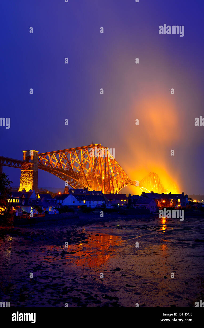 Pont du Forth ou Forth Rail Bridge, pont ferroviaire sur le Firth of Forth, North Queensferry, Fife, Scotland, United Kingdom Banque D'Images