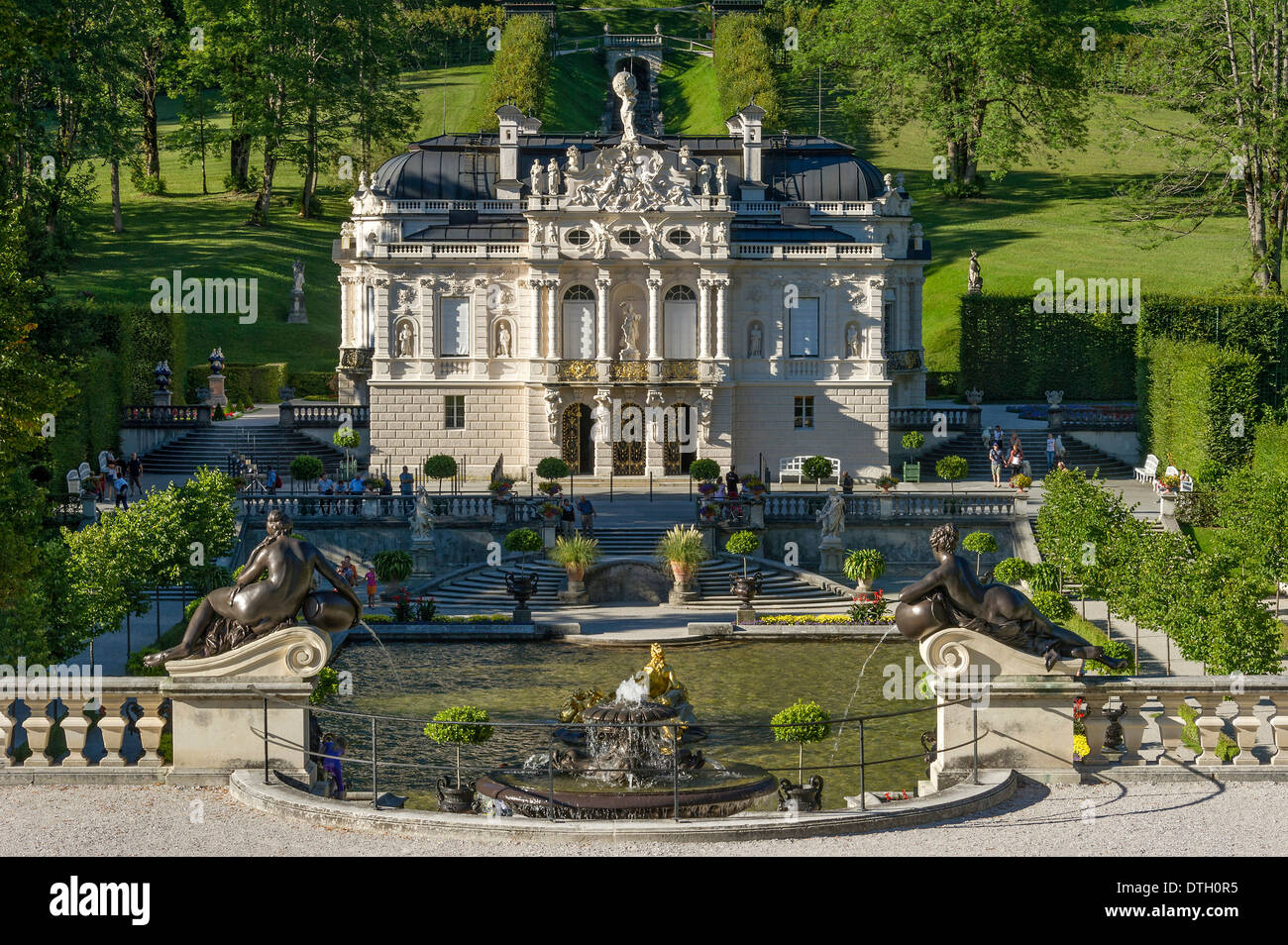 Jardins en terrasse dans le parc du château de Linderhof, Upper Bavaria, Bavaria, Germany Banque D'Images