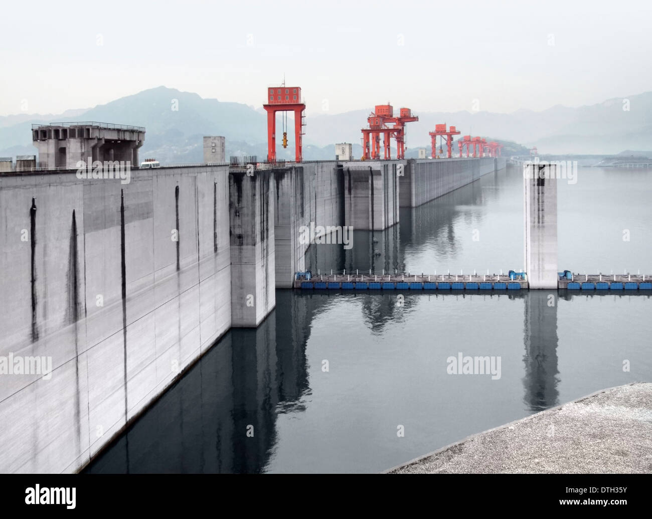 Barrage des trois Banque de photographies et d’images à haute résolution Alamy