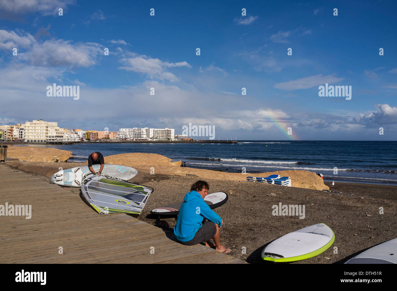 El Medano Beach et de surf avec des planches, Tenerife, Canaries, Espagne Banque D'Images