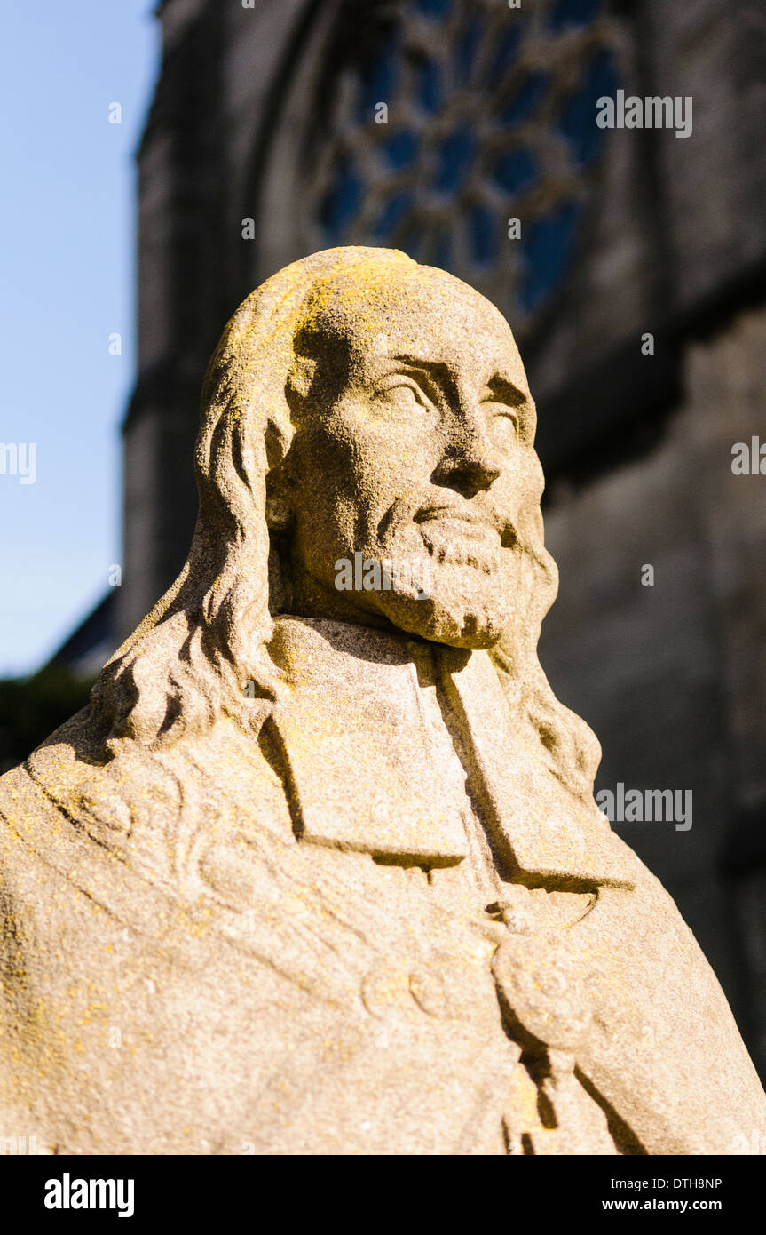 Buste de Oliver Plunkett en dehors de Saint Peter's Church, Drogheda Banque D'Images