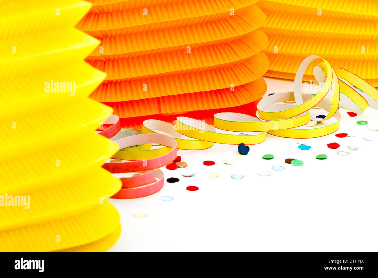 Arrière-plan de carnaval avec paillettes et lanterne chinoise Banque D'Images