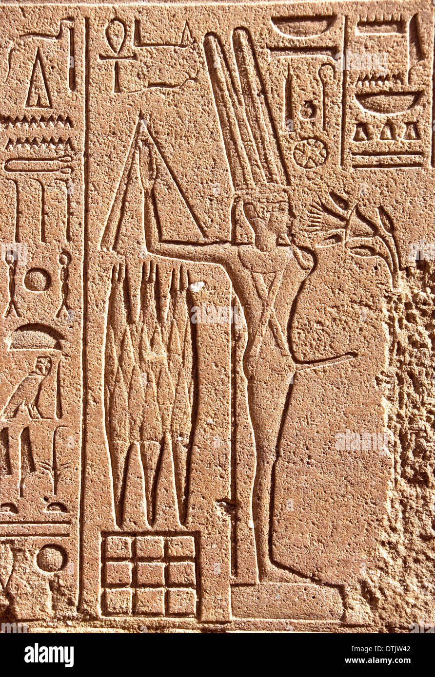 Blocs incisées dans la reconstruction de la chapelle rouge ou Chapelle Rouge de la reine Hatchepsout à Karnak, musée en plein air Banque D'Images