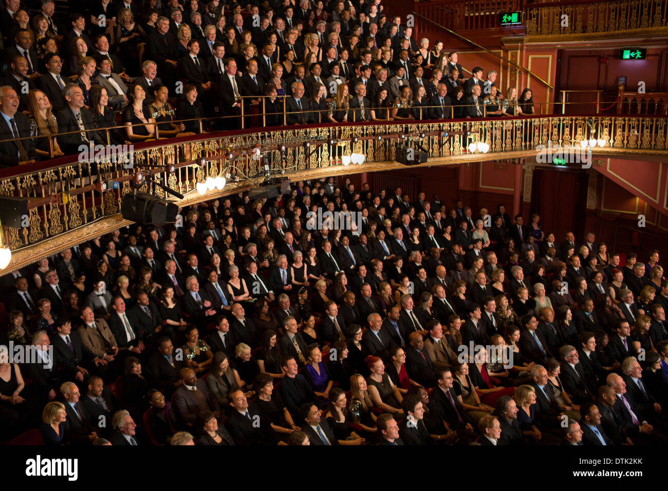 Devant un auditoire dans le théâtre de performances Banque D'Images
