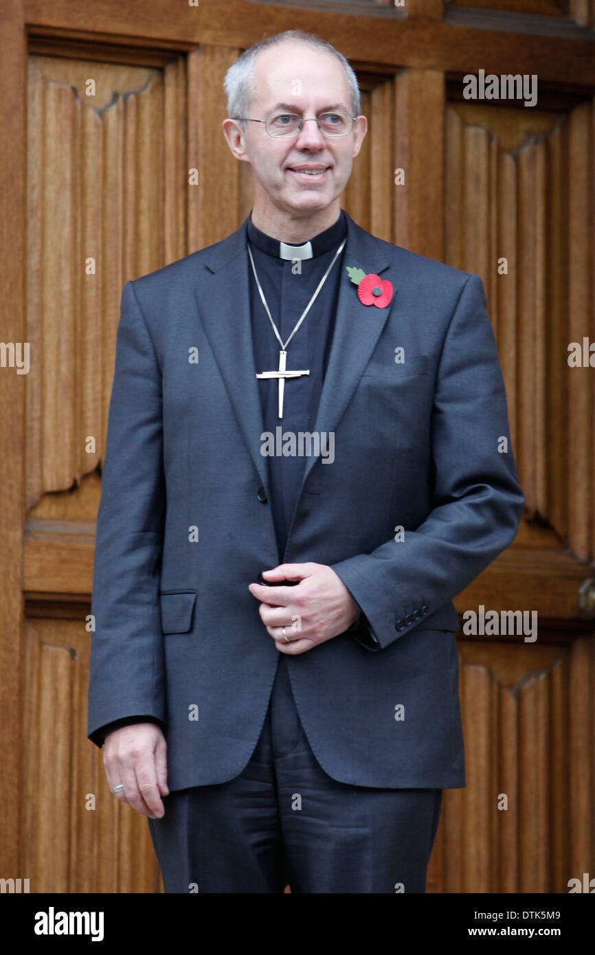 L'archevêque de Canterbury, Justin Welby (R) avec son épouse, Caroline Banque D'Images
