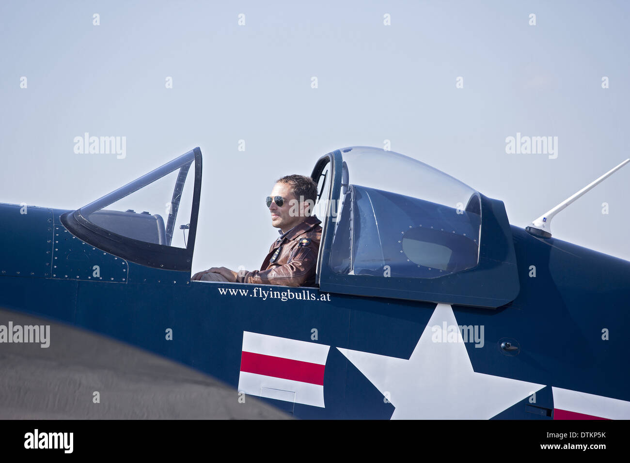 F4U-4 Corsair Red Bull Banque D'Images