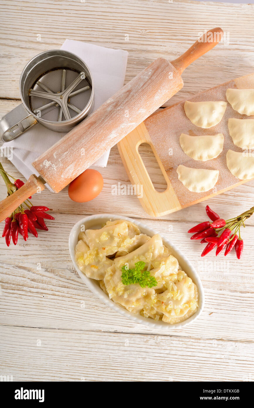 Pierogi polonais.plat de Noël Banque D'Images