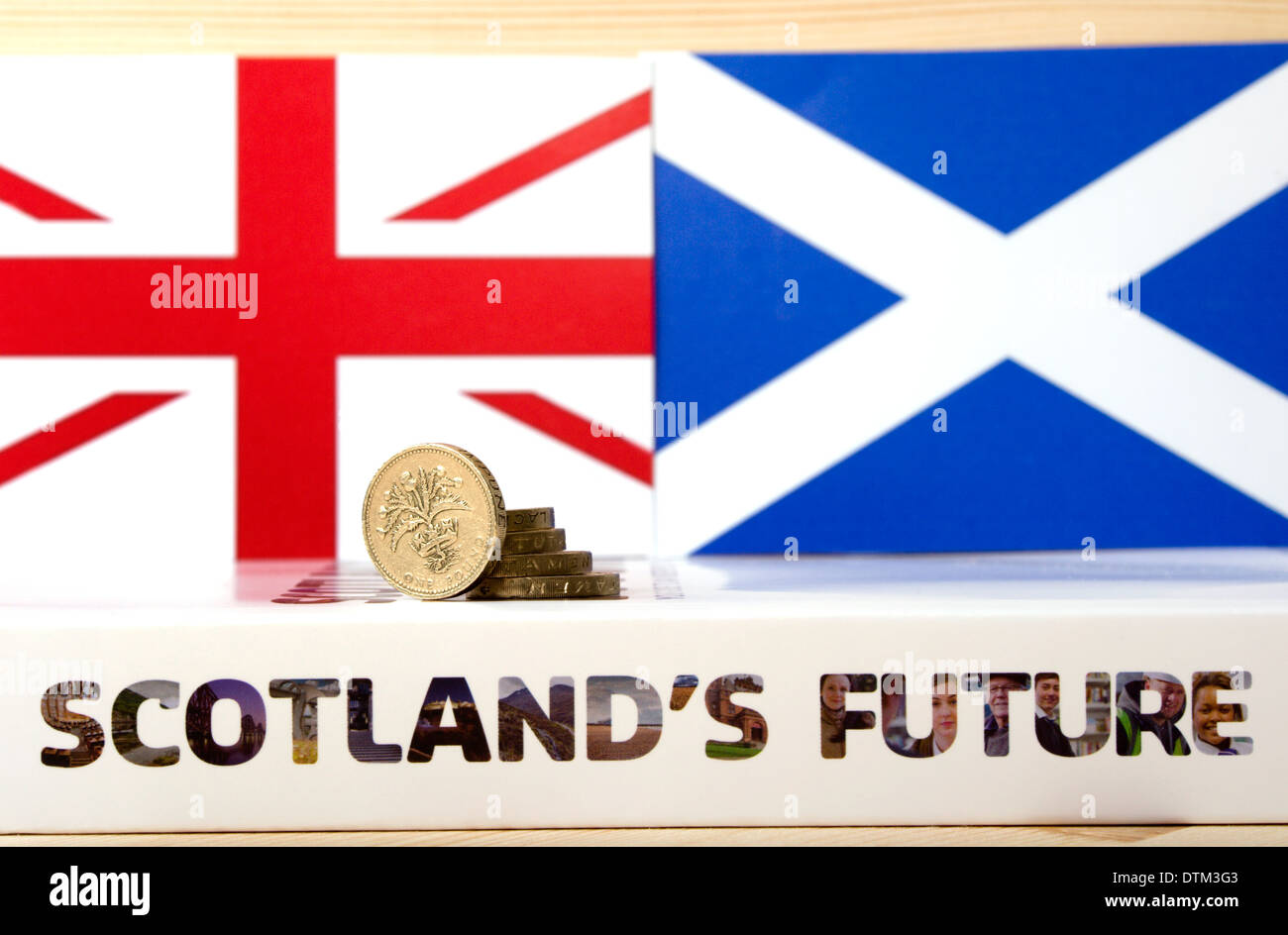 Image générique pour illustrer jusqu'à l'indépendance de l'Ecosse pour le référendum à venir avec des pièces en haut de document avenir Scotlands Banque D'Images