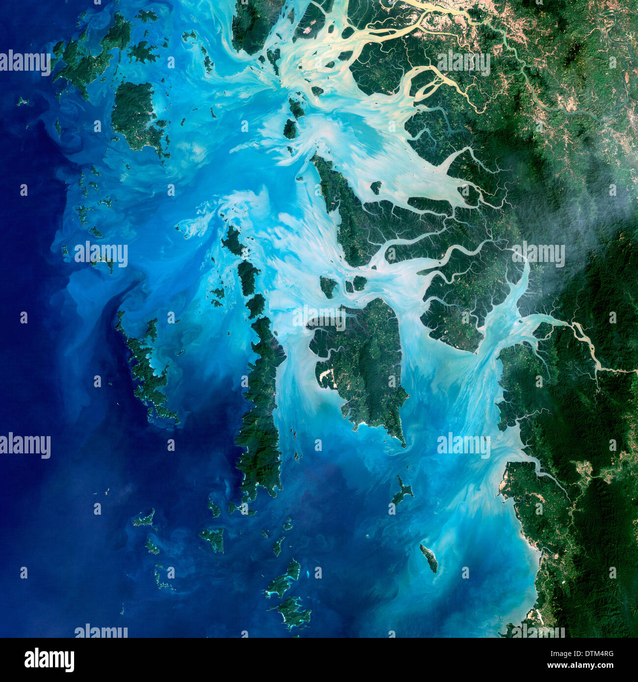 Archipel de Mergui Myanmar ou Birmanie dans la mer d'Andaman est composé de plus de 800 îles entourées par des récifs coralliens. Banque D'Images