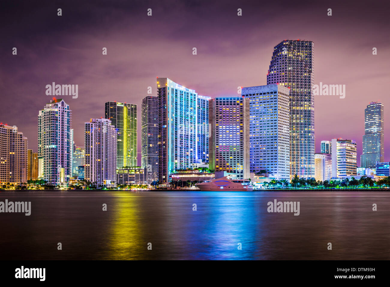 Miami, Floride skyline at Biscayne Bay. Banque D'Images