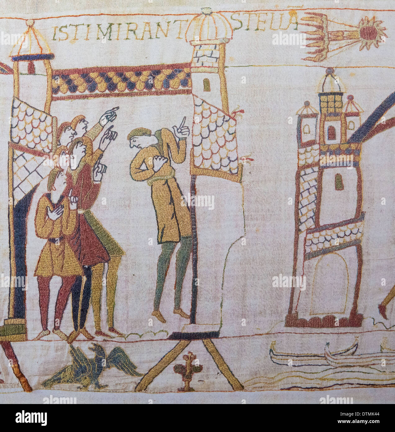 Détail de la Tapisserie de Bayeux représentant l'apparition de la comète de Halley avant l'invasion normande de l'Angleterre au 11e siècle Banque D'Images