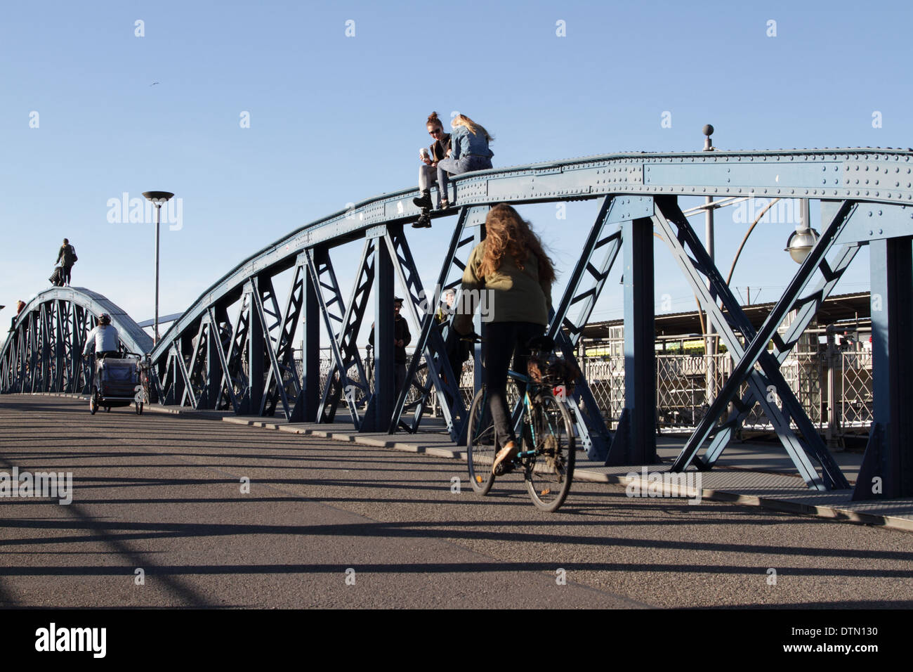 Blue bridge à Freiburg Banque D'Images