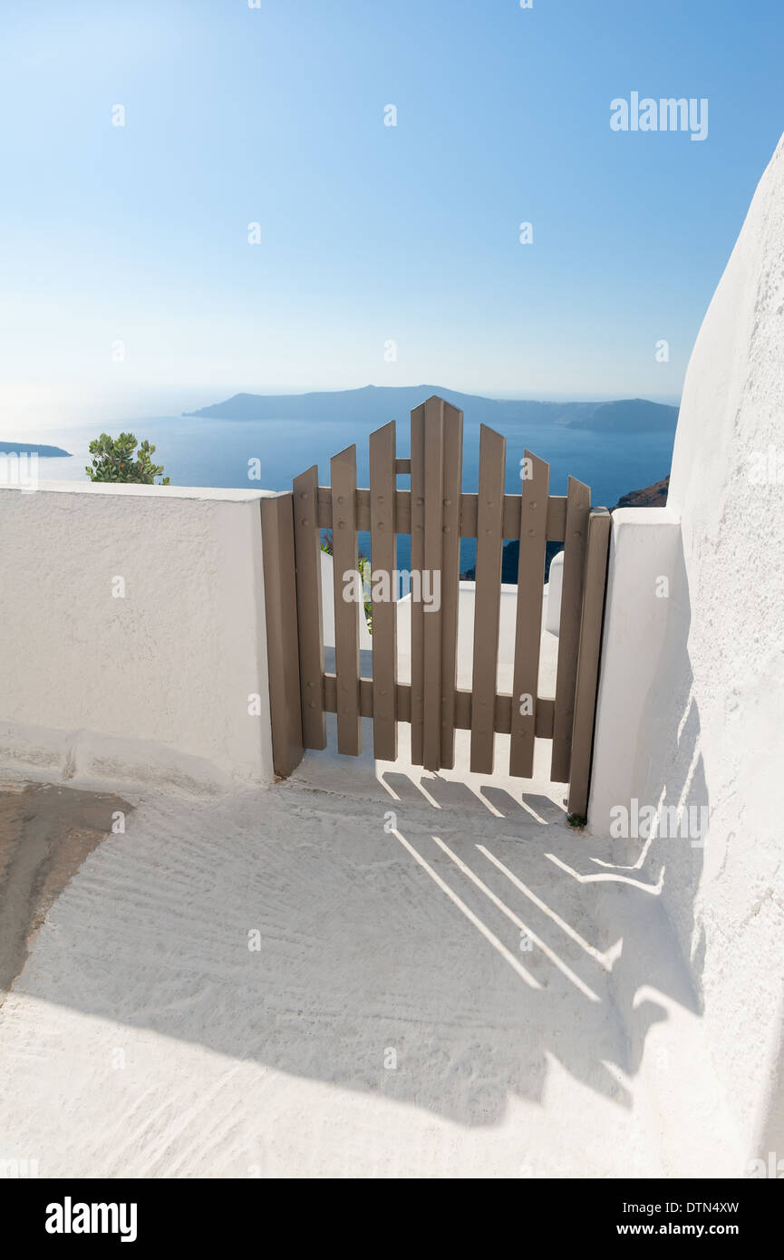 Gate à la propriété à Santorin, Grèce Banque D'Images