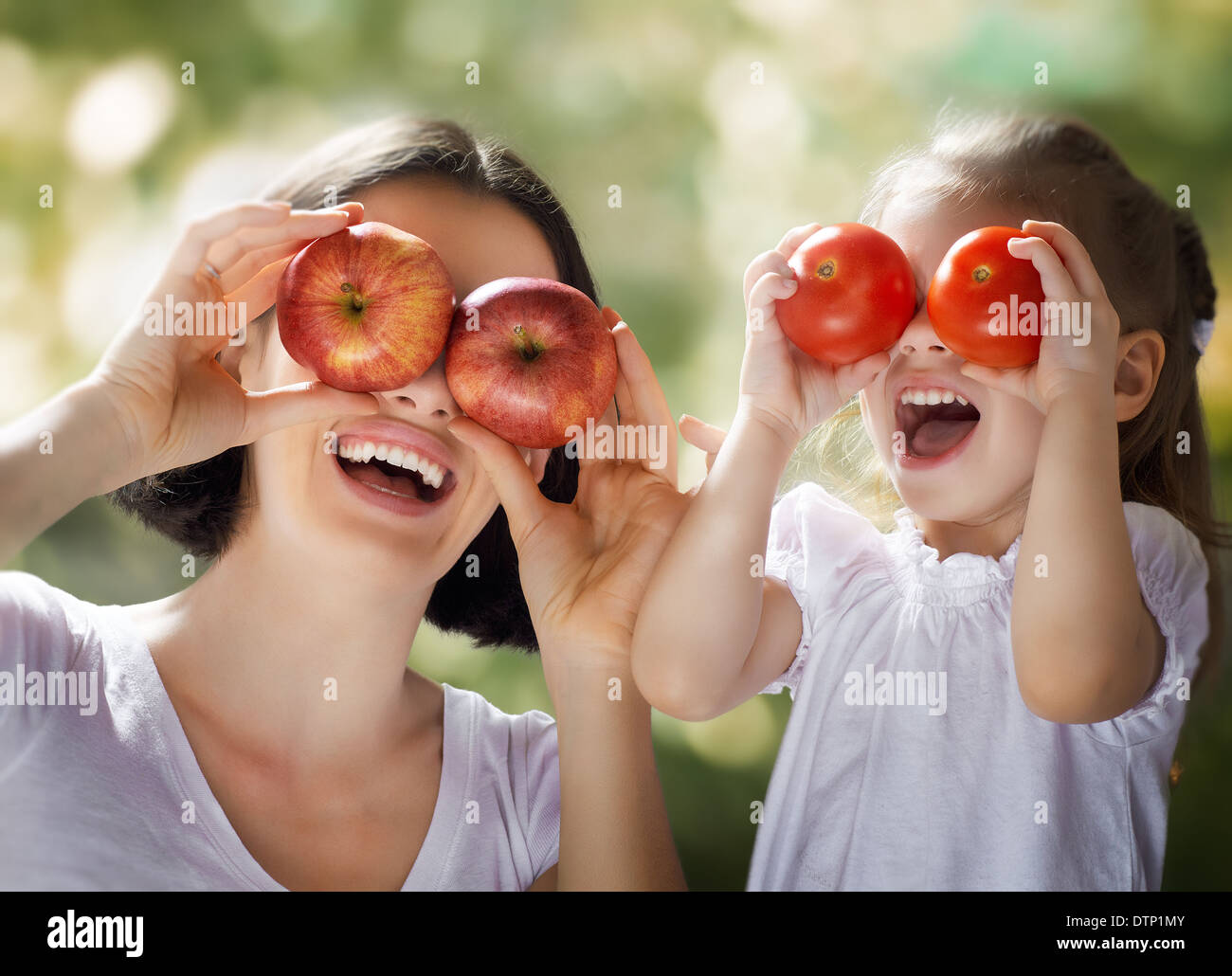 Happy Family conserve des légumes frais Banque D'Images