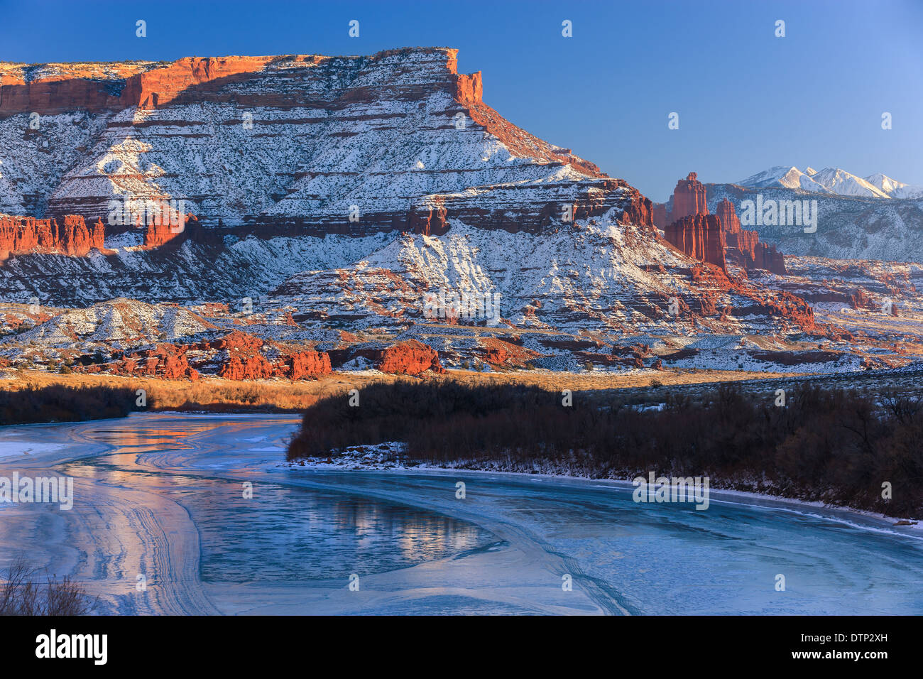 Coucher du soleil d'hiver à la Fisher Towers, près de Moab, Utah - USA Banque D'Images
