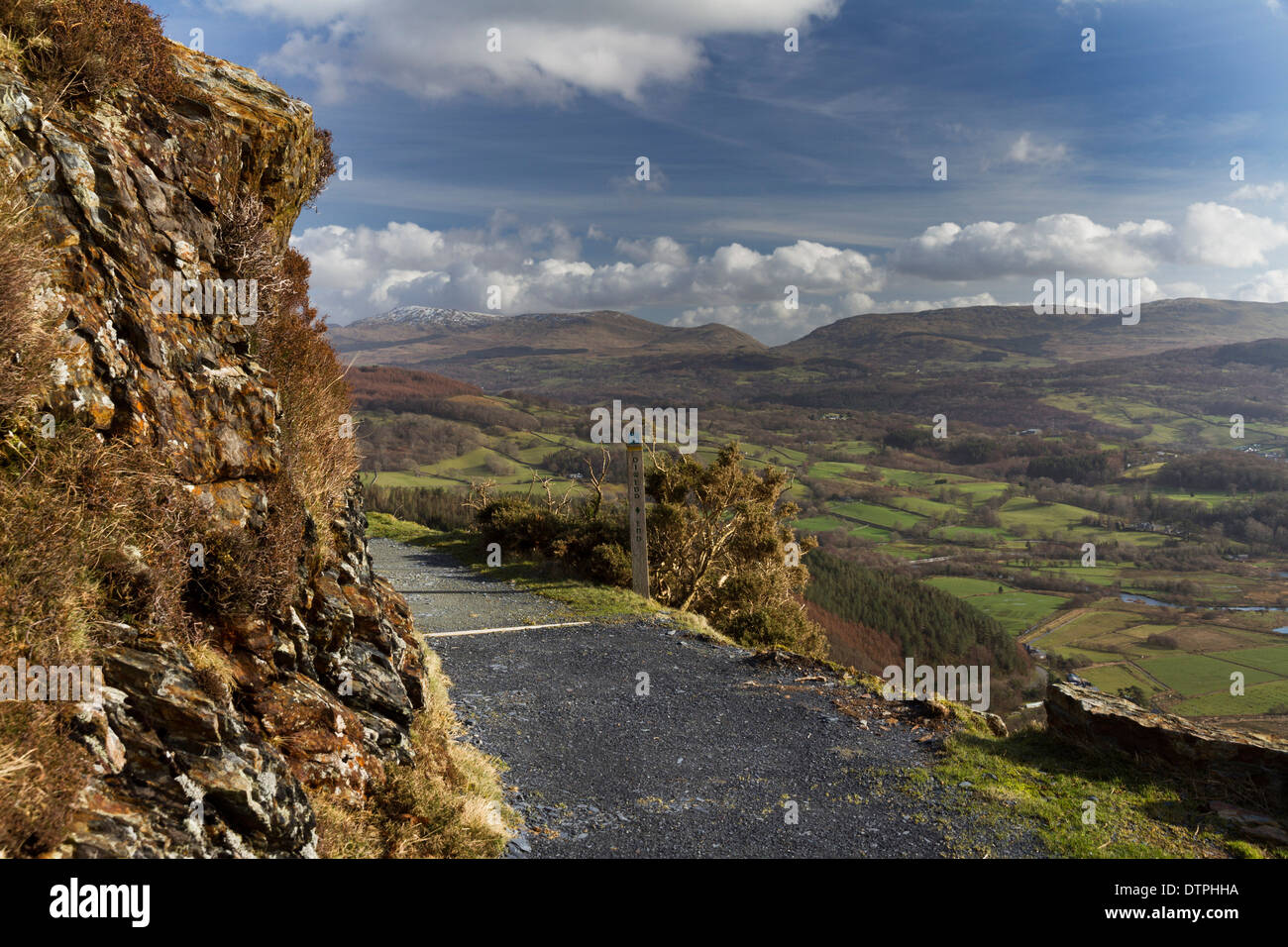 Vue depuis le nouveau Précipice à pied au-dessus de l'estuaire de Mawddach, Gwynedd, Pays de Galles Banque D'Images