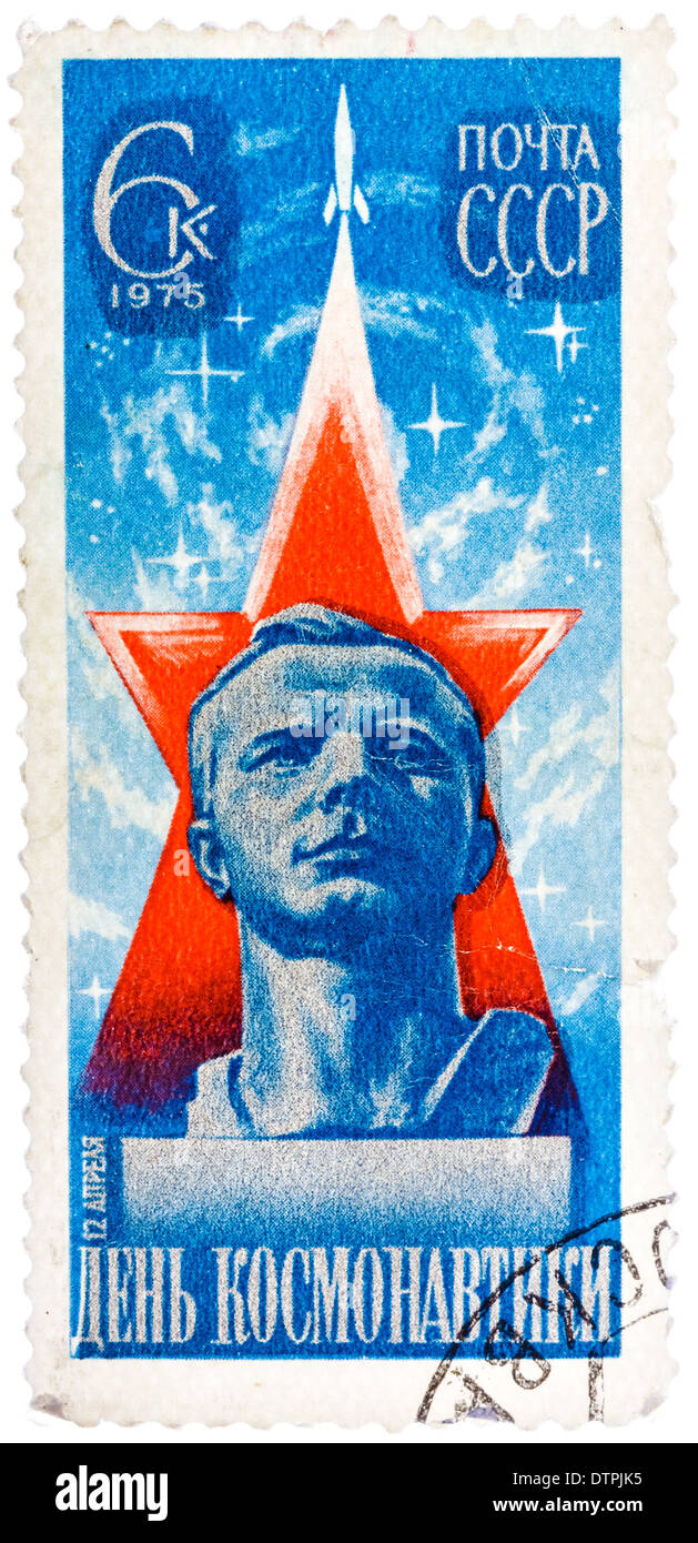 Urss - circa 1975 : timbre imprimé en URSS montre Yuri A. Gagarine par L. Kerbel, cosmonautes Jour, circa 1975 Banque D'Images