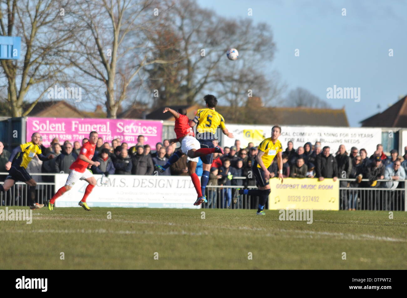 Gosport, Royaume-Uni. Feb 22, 2014. Gosport Borough v Havant & Waterlooville, demi-finale, FA Trophy. Credit : Flashspix/Alamy Live News Banque D'Images