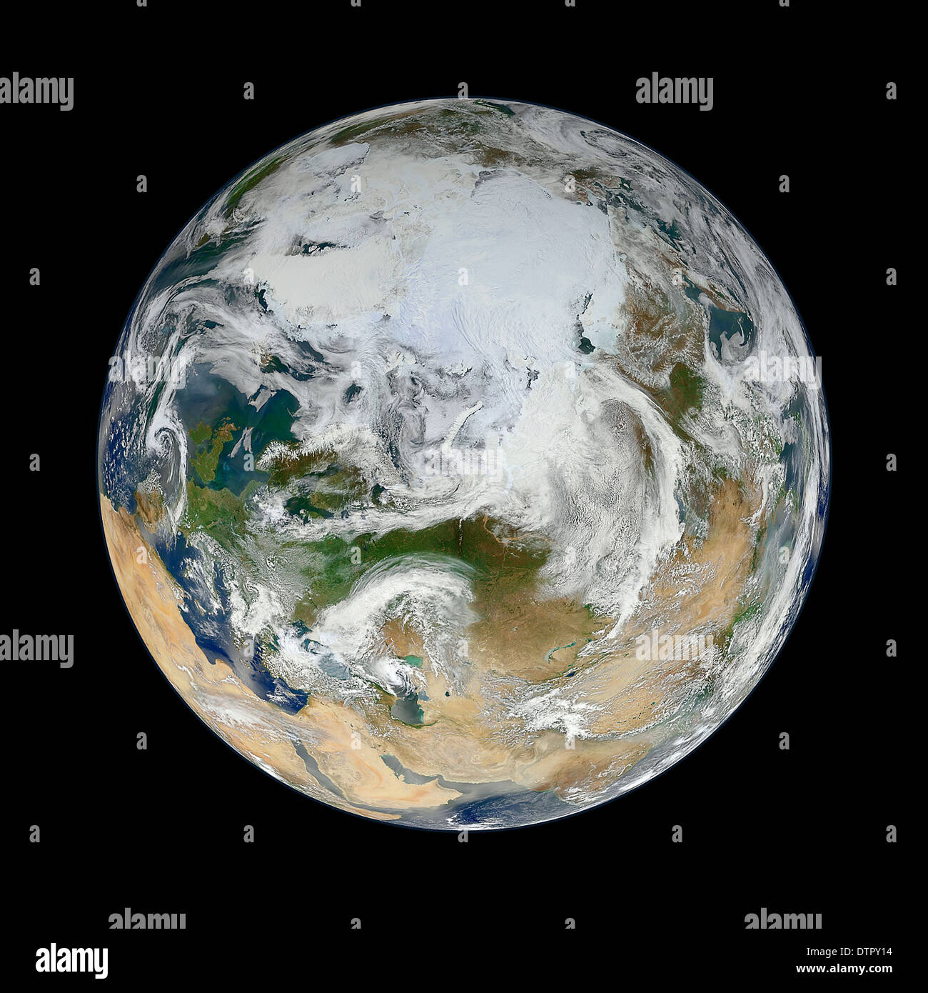 Une vue de l'ensemble de la planète terre vue de l'espace à la recherche en haut ou de l'Arctique et au pôle nord. Banque D'Images
