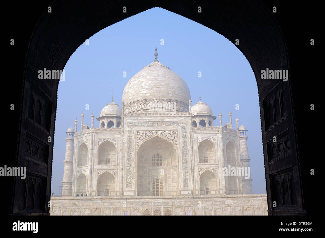 Taj Mahal, mausolée, construit par l'empereur Moghol Shah Jahan en mémoire de son épouse Mumtaz Mahal, Agra, Uttar Pradesh, Inde Banque D'Images