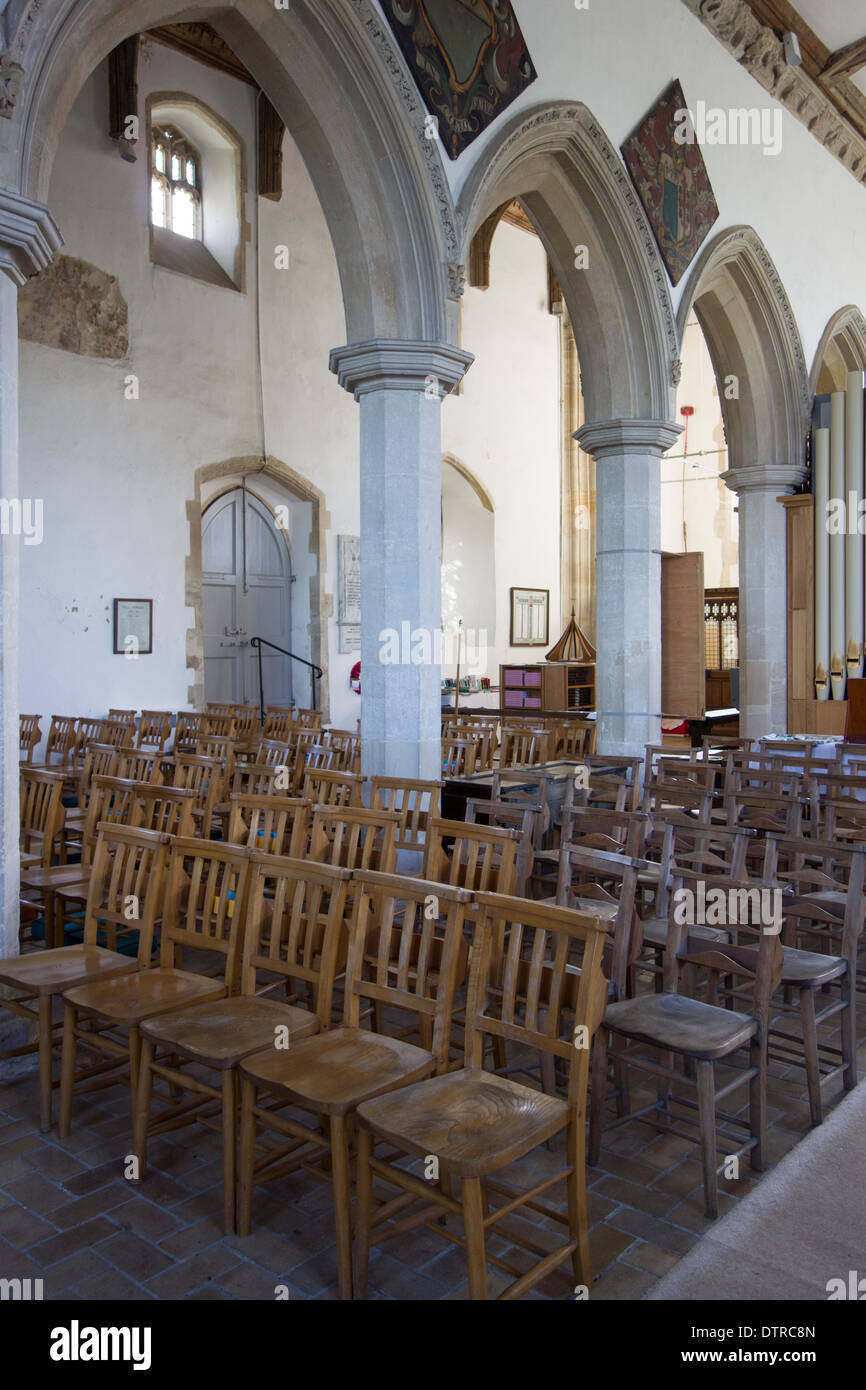 Intérieur de l'église : la plaine coin et l'intérieur de l'église St Mary à Kersey, Suffolk, Angleterre. Banque D'Images