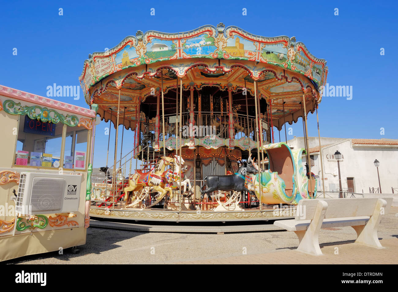 Carrousel, Les Saintes-Maries-de-la-Mer, Camargue, Bouches-du-Rhône, Provence-Alpes-Côte d'Azur, dans le sud de la France Banque D'Images