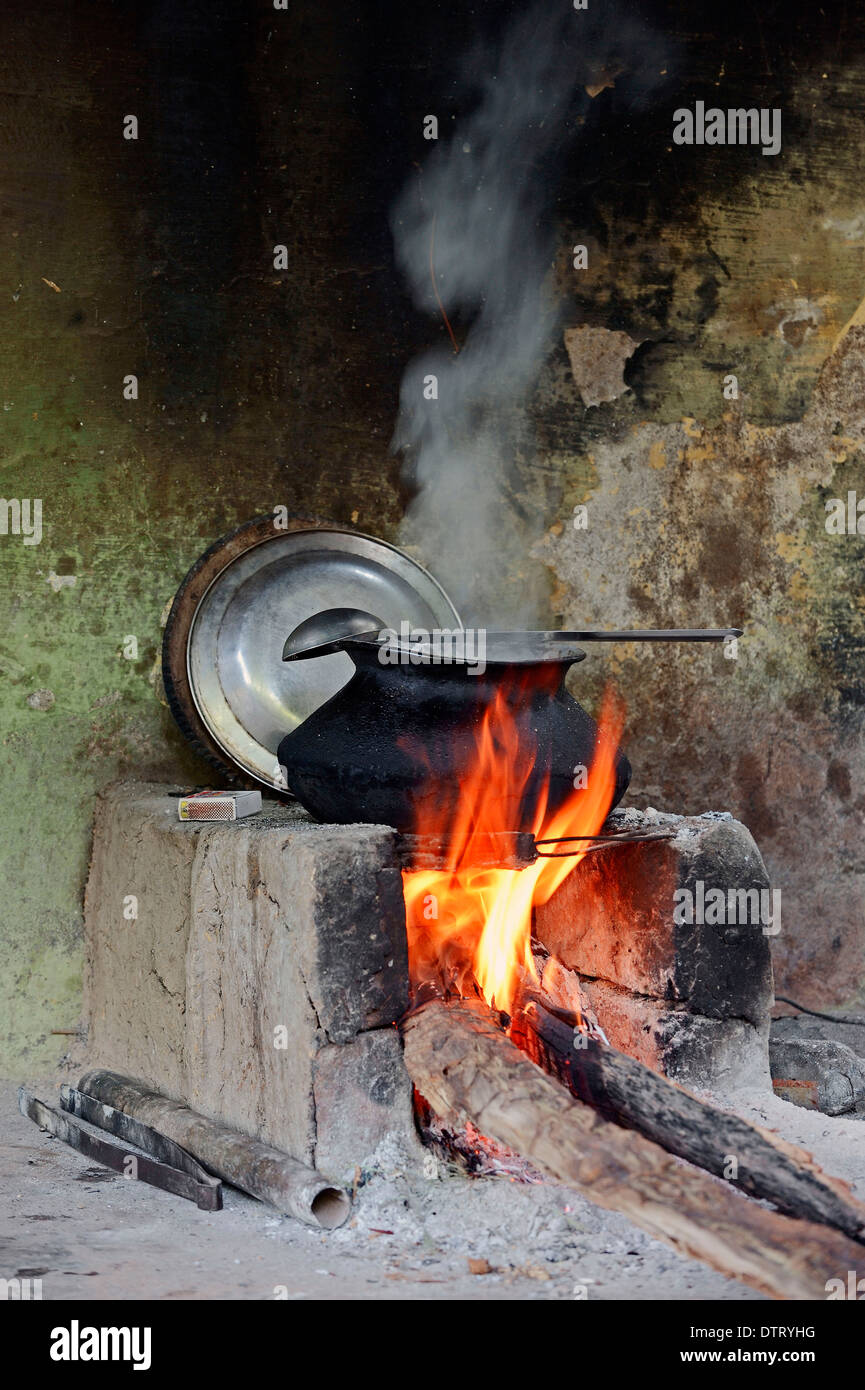 Cheminée et casserole, Bharatpur, Rajasthan, Inde Banque D'Images