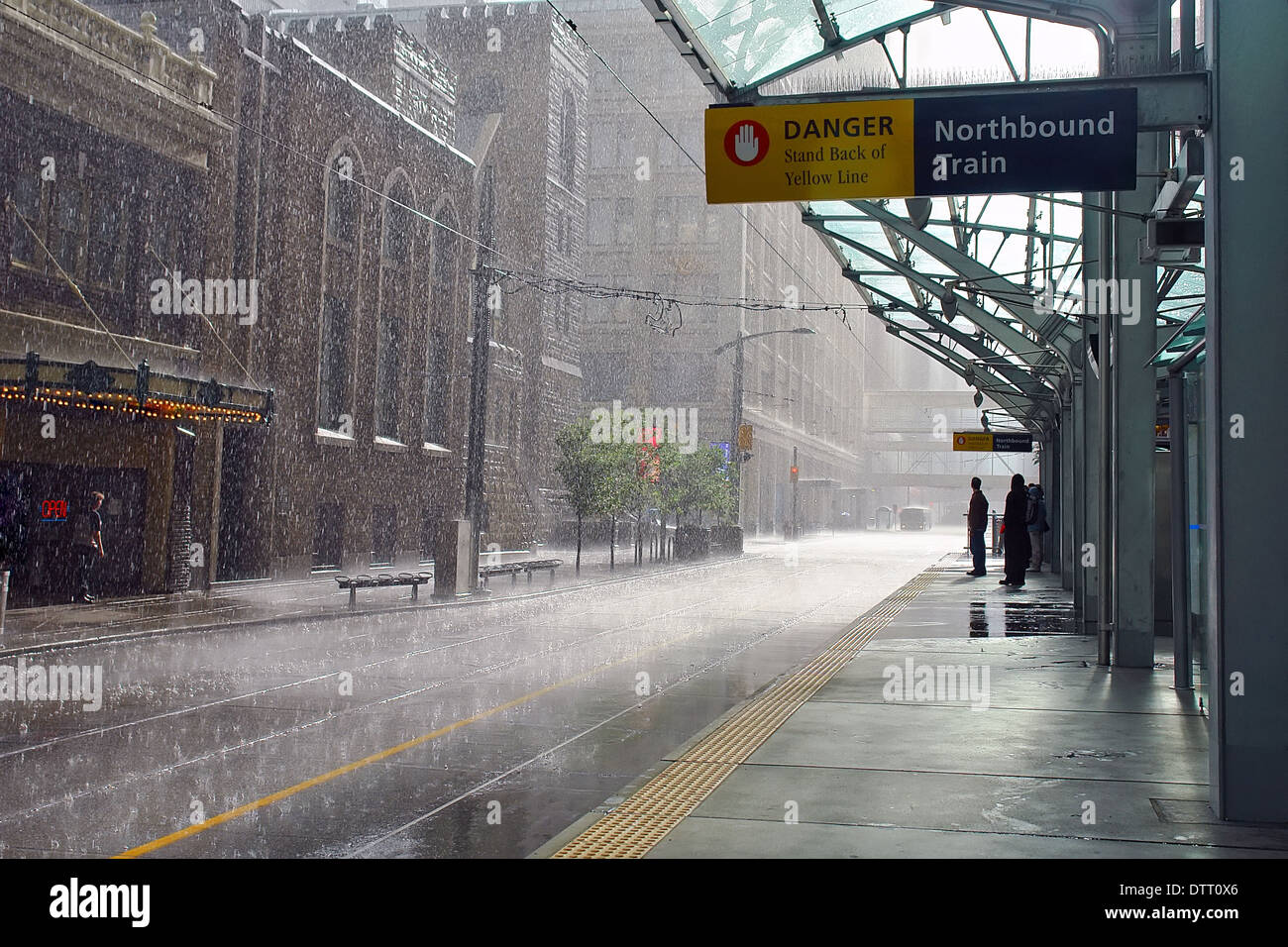 La pluie à Calgary, Canada Banque D'Images